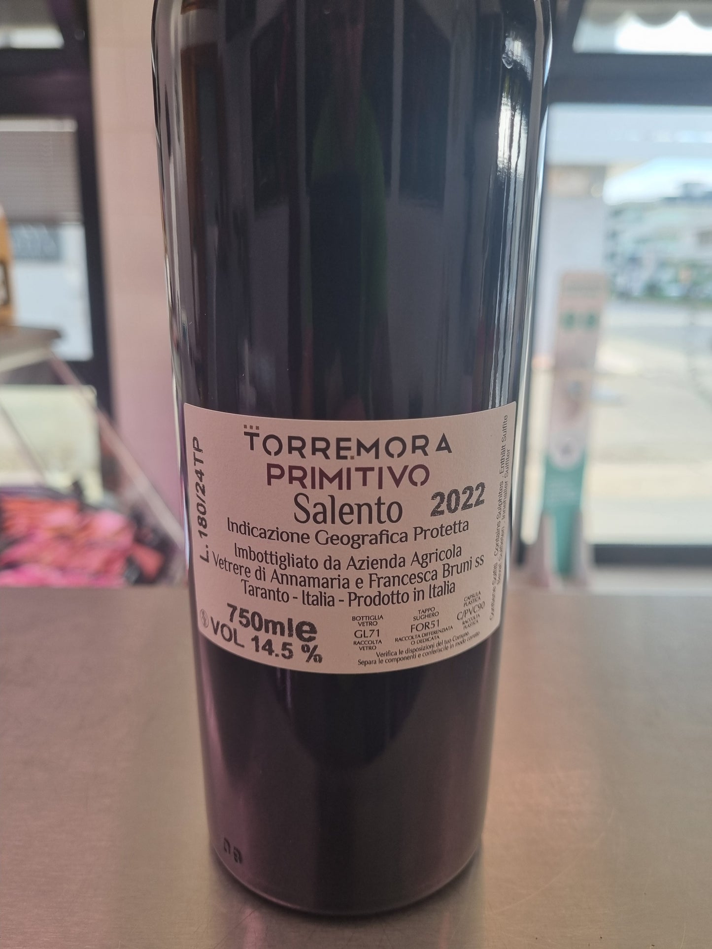 Vino rosso primitivo del salento I.G.P.