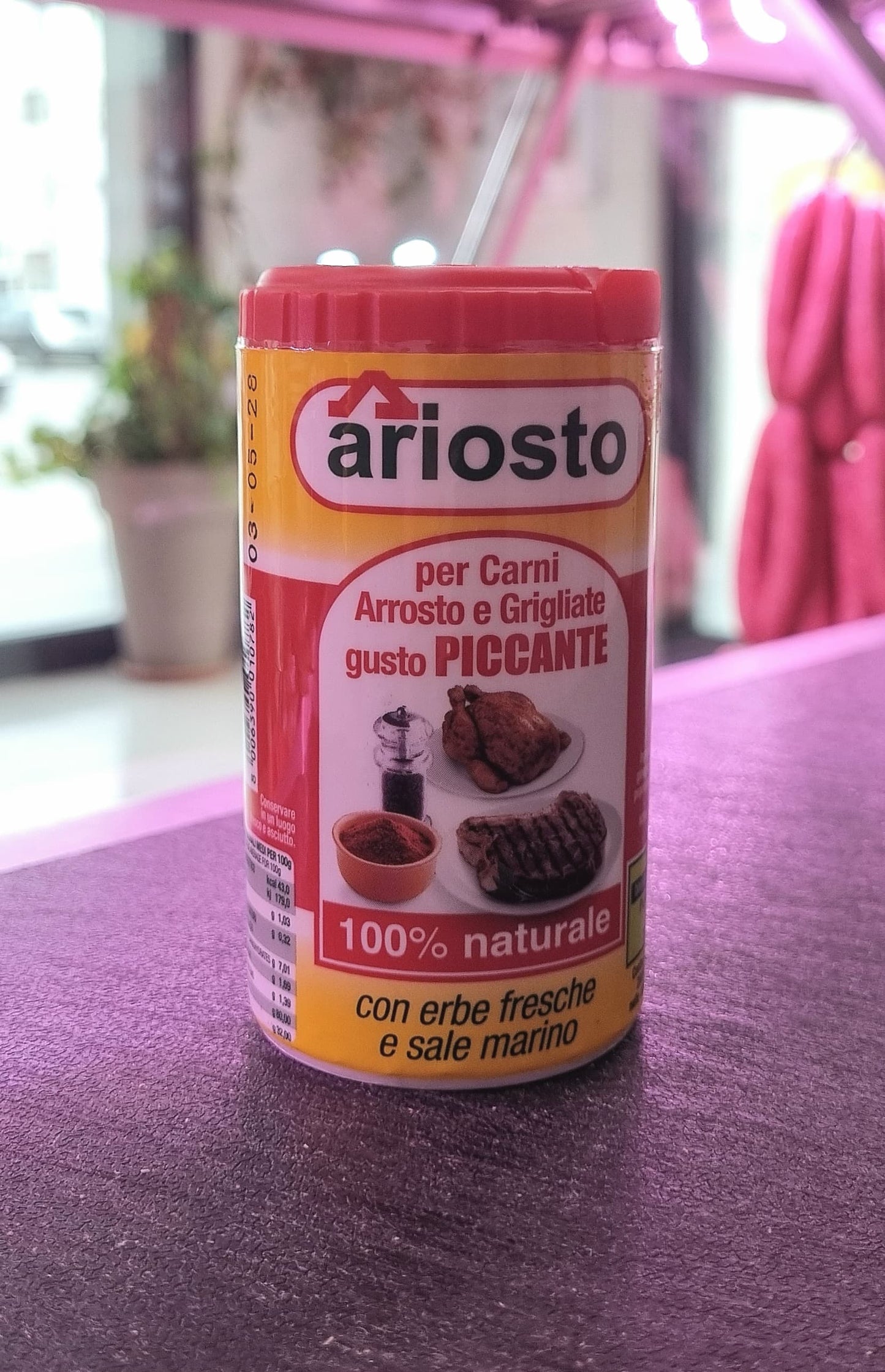 Ariosto spice mix for roasted and grilled meats with fresh herbs, sea salt, chili, and paprika, 100g package.