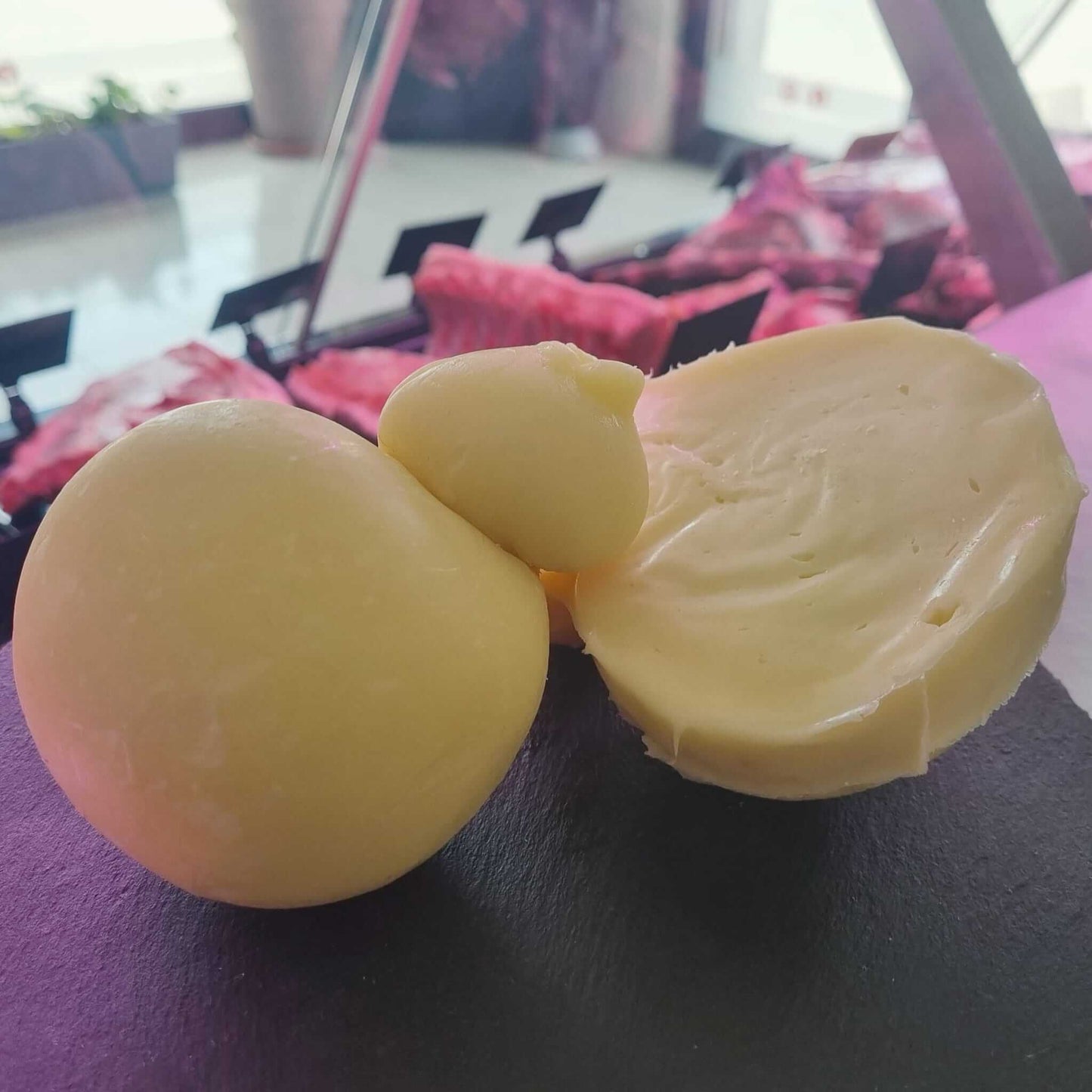 Caciocavallo stagionato