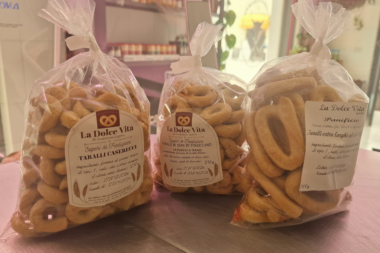 Taralli pugliesi artigianali fatti a mano Carnicamassa