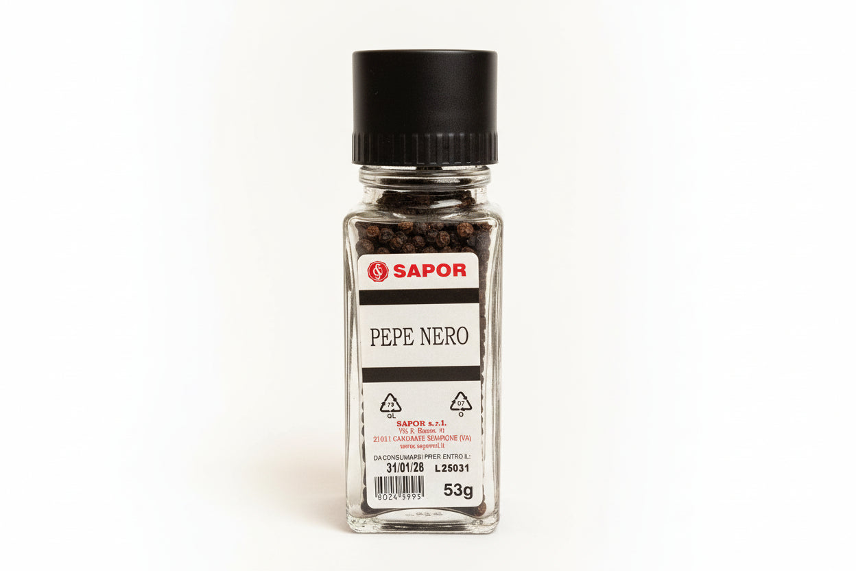 Flacone di pepe nero in grani con tappo macinatore incorporato per un aroma sempre fresco.